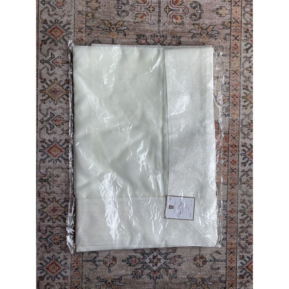 Sheer Elegance Ivory Shimmer Edging Table Cloth